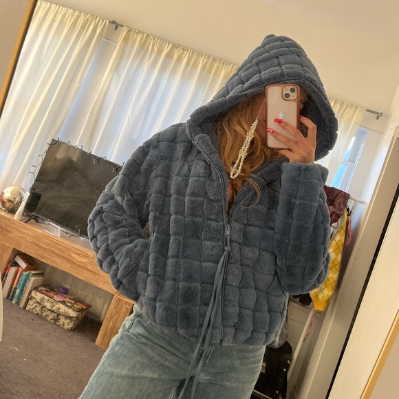 Blue Puffer Jacket - Picture 3 of 7